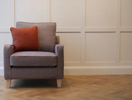 label:Chair in Linwood Faroe Aubergine 